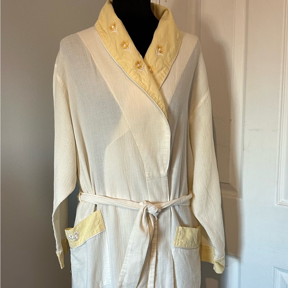 Vintage‎ Miss Elaine “At Home” Ivory & Yellow Floral Embroidered Wrap Robe Lg